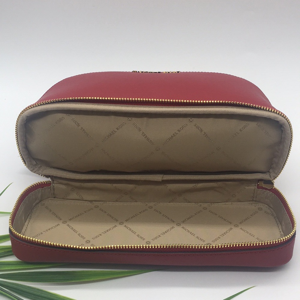 Michael Kors GIFTABLES LG MFTravel Pouch SCARLET - Picture 6 of 8